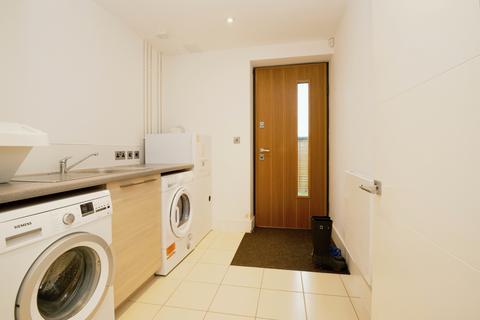 4 bedroom terraced house to rent, Francis Street, Caerdydd, CF11