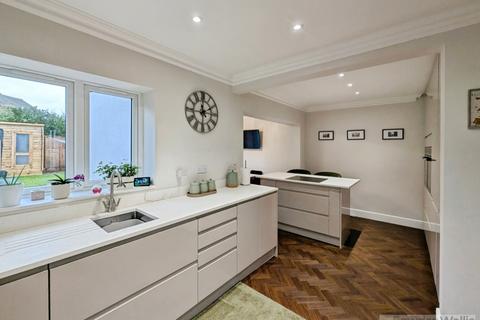 3 bedroom semi-detached house for sale, Caithness Road, Stamford