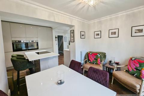 3 bedroom semi-detached house for sale, Caithness Road, Stamford
