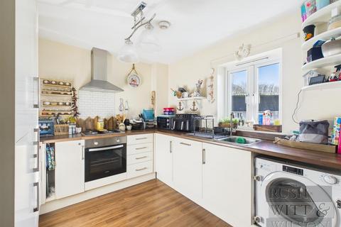 2 bedroom flat for sale, Kings Wood Gate, St. Leonards-On-Sea