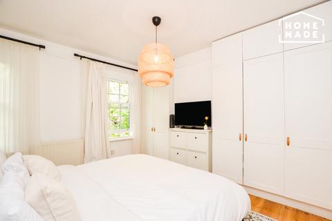 2 bedroom flat to rent, Burns Road, Battersea, SW11