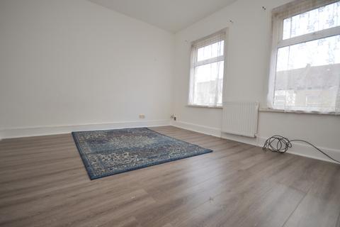 4 bedroom terraced house to rent, Cruikshank Road, Stratford, E15 1SR