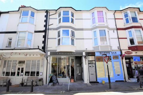 1 bedroom flat to rent, Pier Street, Ventnor