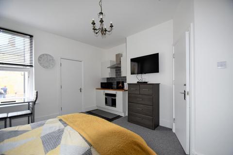 1 bedroom flat to rent, Pier Street, Ventnor