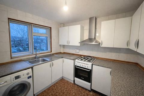 3 bedroom apartment to rent, Travellers Way, Greater London TW4