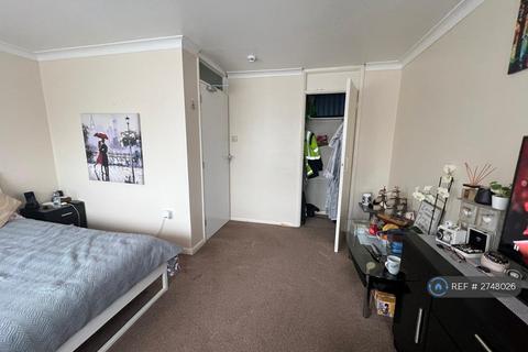 1 bedroom in a house share to rent, Millfield, Sittingbourne, ME10