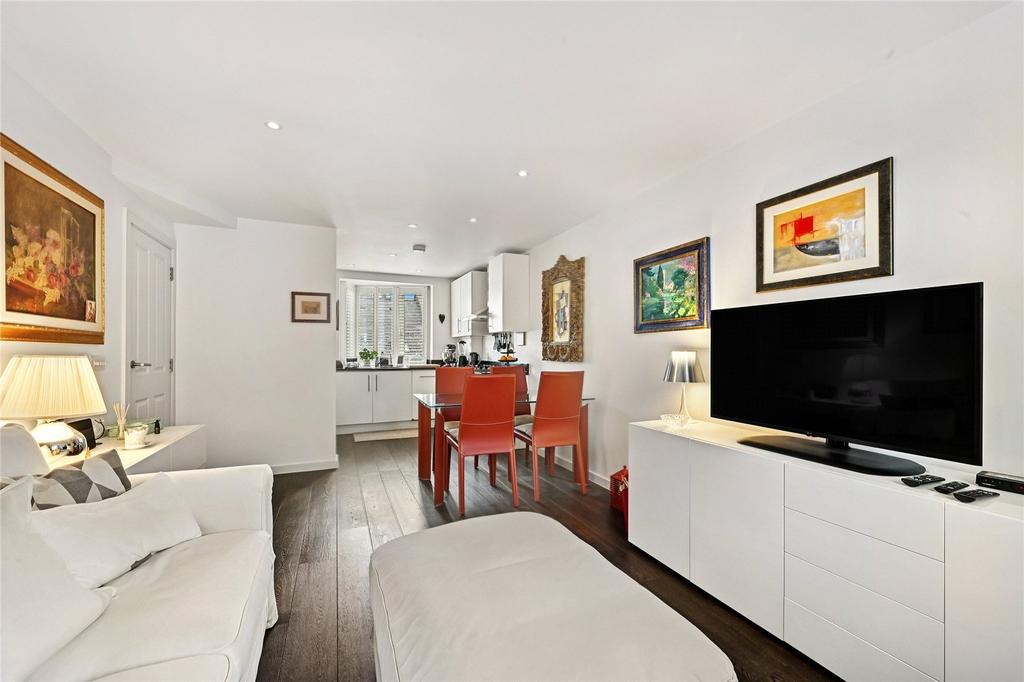 Kitchen/Dining area
