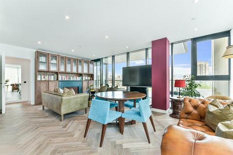 2 bedroom flat to rent, Merino Gardens, London, E1W