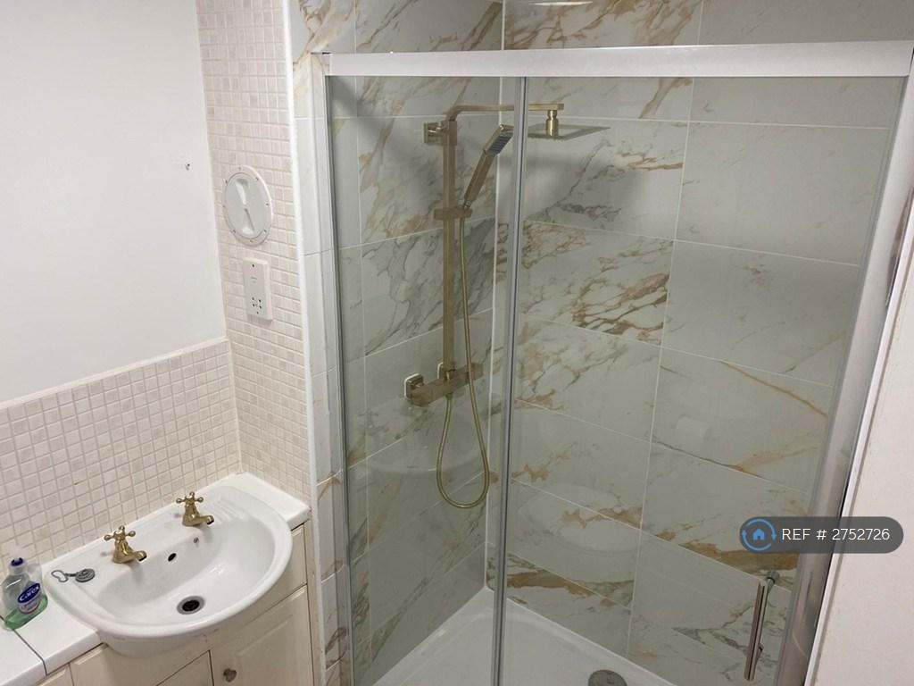Ensuite Bathroom