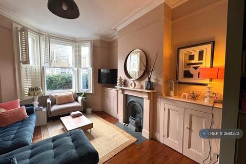 4 bedroom terraced house to rent, Hargwyne Street, London, SW9