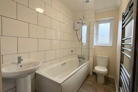 2 bedroom terraced house to rent, Sennen Close, Cornwall PL11
