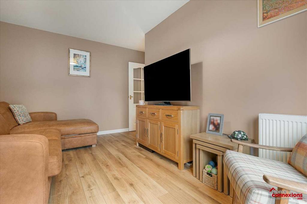 Family Room (2)