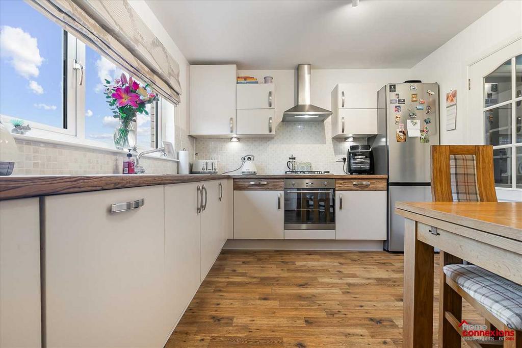 Kitchen Dining (2)