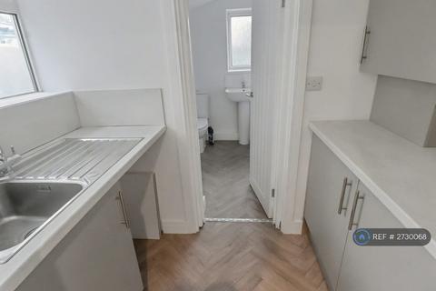 3 bedroom terraced house to rent, Milton Road, Gillingham, ME7