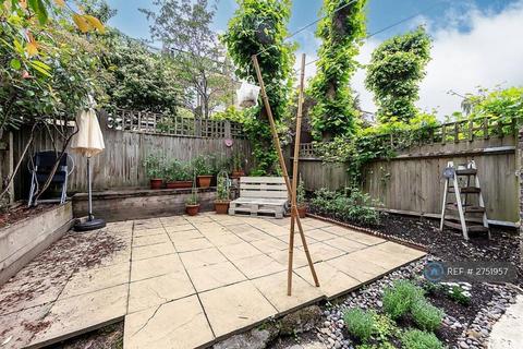 1 bedroom flat to rent, London, London, SW11