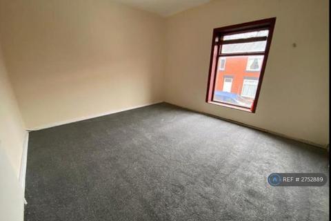 2 bedroom terraced house to rent, Oxford Street, Leigh, WN7