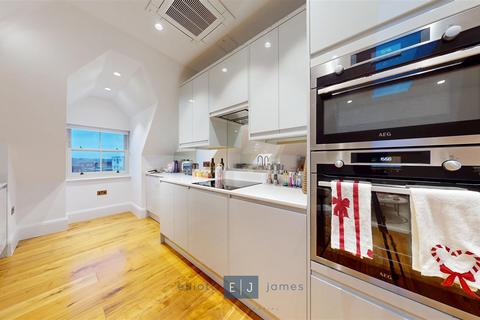2 bedroom penthouse to rent, 2 Connaught Avenue, Loughton IG10