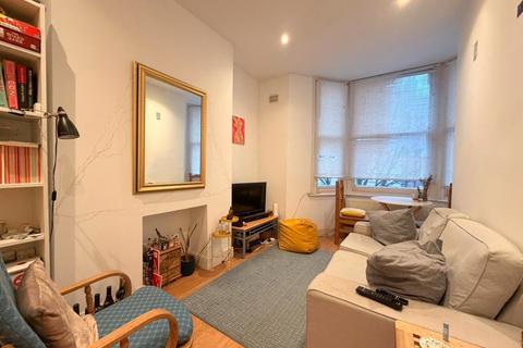 2 bedroom flat to rent, Portnall Road, Queens Park, London W9