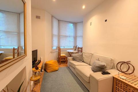 2 bedroom flat to rent, Portnall Road, Queens Park, London W9