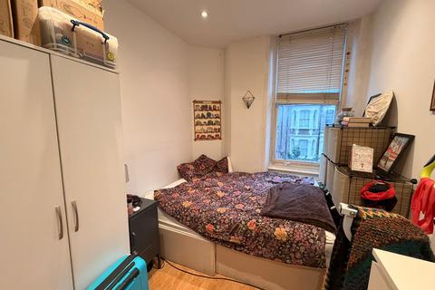 2 bedroom flat to rent, Portnall Road, Queens Park, London W9
