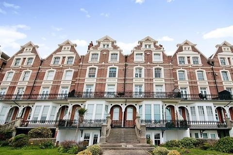 3 bedroom flat to rent, Knole Road, Bexhill-on-Sea, TN40
