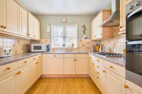 undefined, Teasel Close, Devizes, SN10