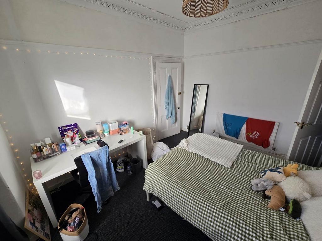 Bedroom 1 Reverse