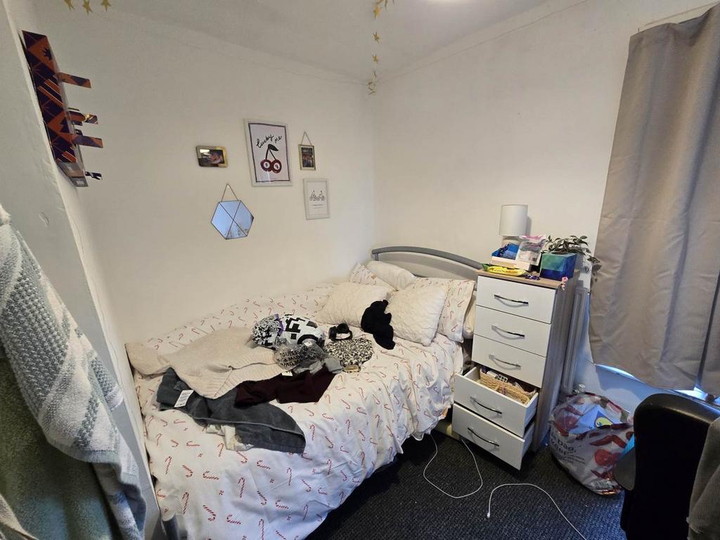 Bedroom 6 - First Fl