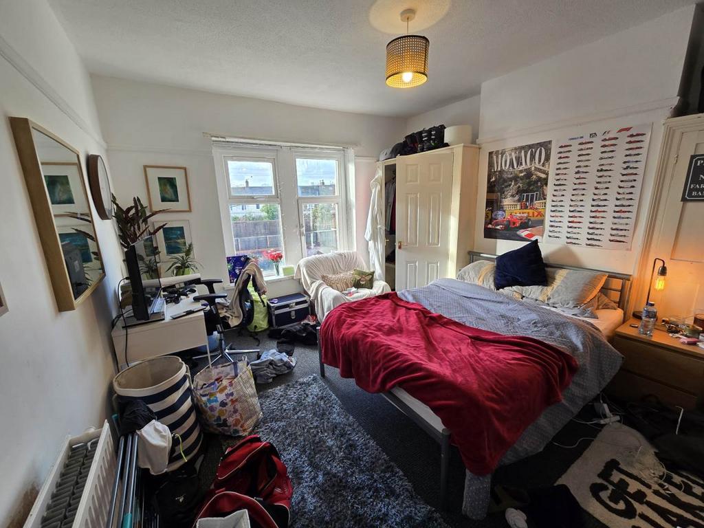 Bedroom 4 - First Fl