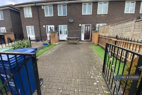 3 bedroom terraced house to rent, Belgrave Parade, Newcastle Upon Tyne, NE4