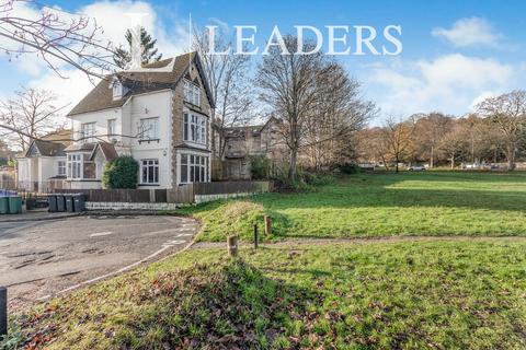 1 bedroom flat to rent, Woodlands Avenue, RH1