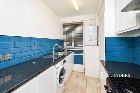 2 bedroom flat to rent, Lamport Close, London, SE18