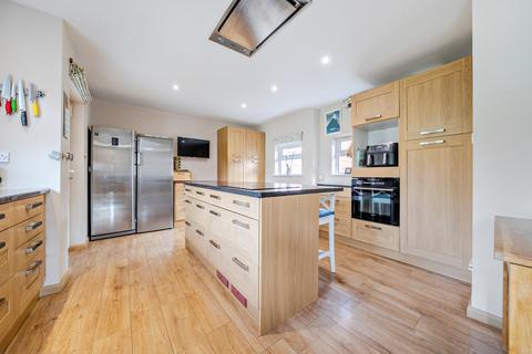3 bedroom detached bungalow for sale, Staplegrove Road, Taunton