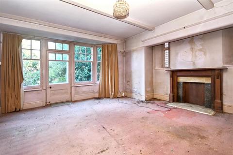 3 bedroom flat for sale, Arlington Road, Eastbourne