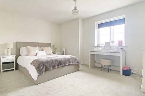 2 bedroom apartment for sale, Searle Crescent, Broomfield