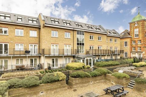 2 bedroom flat for sale, Garratt Lane, London SW18