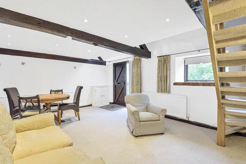 2 bedroom mews to rent, Thame town centre