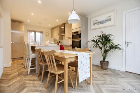 4 bedroom detached house for sale, Bellflower Drive, Southampton SO32