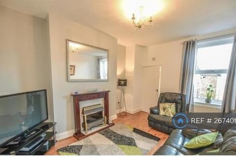 3 bedroom maisonette to rent, Raby Street, Gateshead, NE8