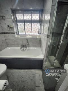 1 bedroom in a house share to rent, Graham Road, London, E13