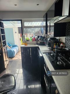 1 bedroom in a house share to rent, Graham Road, London, E13
