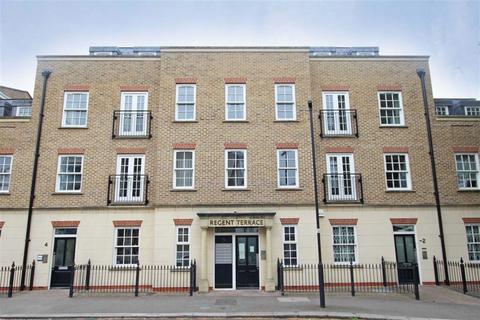 2 bedroom flat to rent, Regent Terrace, London SW8