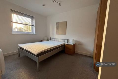 2 bedroom flat to rent, Slater House, Salford, M5