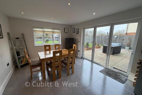 undefined, Bannisters Croft, Lingfield RH7