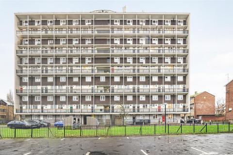 2 bedroom flat for sale, Yates House, Roberta Street, London