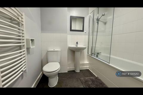 2 bedroom flat to rent, Clydesdale Way, Belvedere, DA17