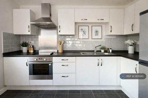 2 bedroom flat to rent, Clydesdale Way, Belvedere, DA17