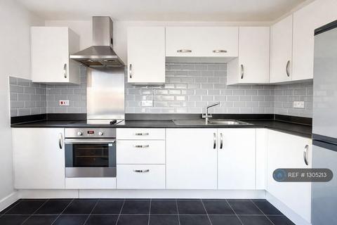 2 bedroom flat to rent, Clydesdale Way, Belvedere, DA17