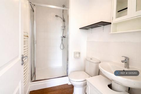 2 bedroom flat to rent, Clydesdale Way, Belvedere, DA17