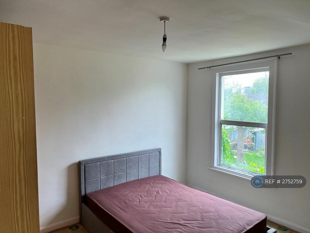 Large Double Bedroom 1
